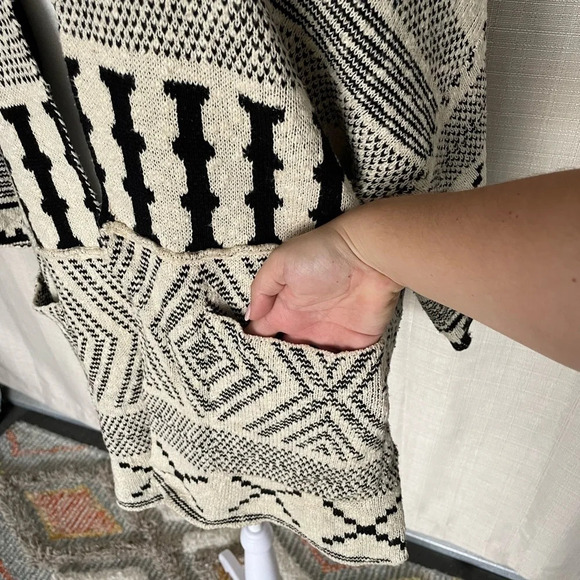 COPY - Women's GF Hooded Cardigan Sweater - Sz. XS/S - Picture 5 of 9